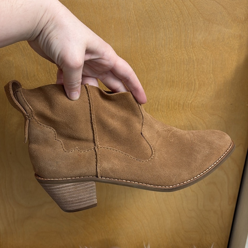 Kelsi Dagger Chestnut Suede Western Ankle Booties - Picture 4 of 13